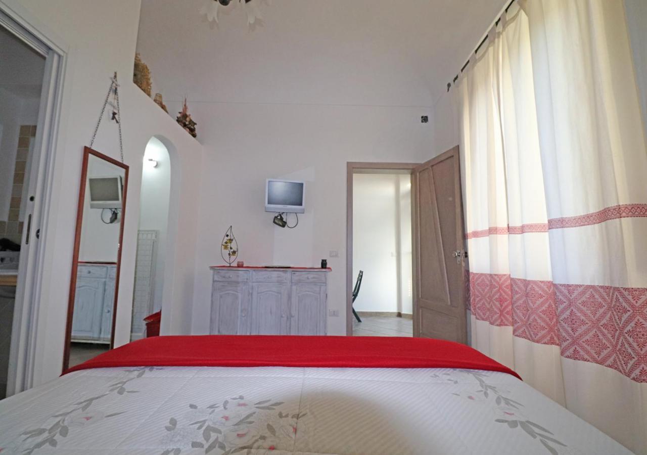 Murphy Holiday Home - Mongiardino 01 La Maddalena  Luaran gambar